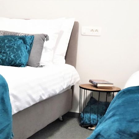 Smart Hostel 斯拉沃尼亚布罗德 外观 照片