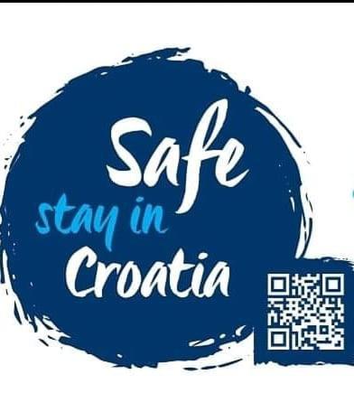 Smart Hostel 斯拉沃尼亚布罗德 外观 照片