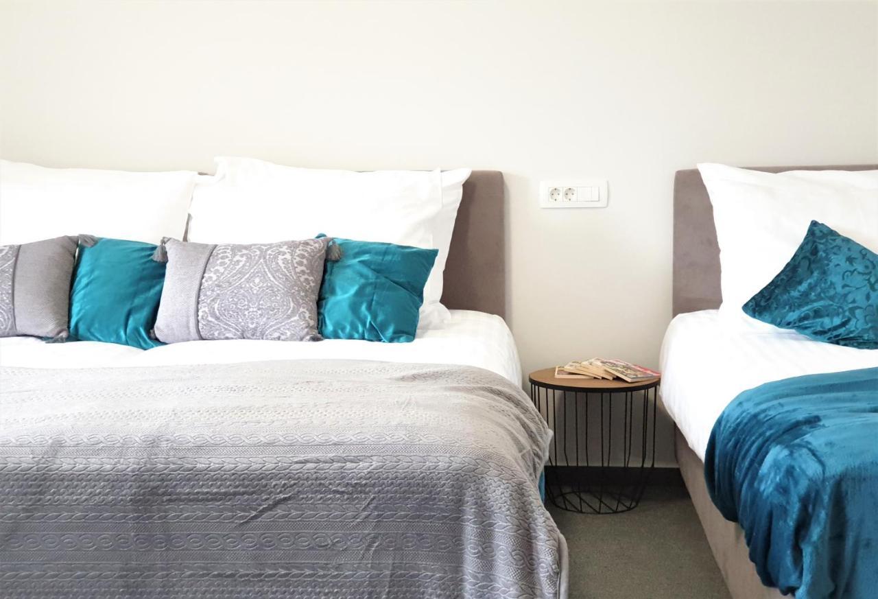 Smart Hostel 斯拉沃尼亚布罗德 外观 照片